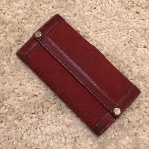 Gucci wallet good condition